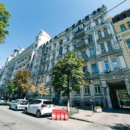Vip Near Premier Palace & Arena City Київ Екстер'єр фото