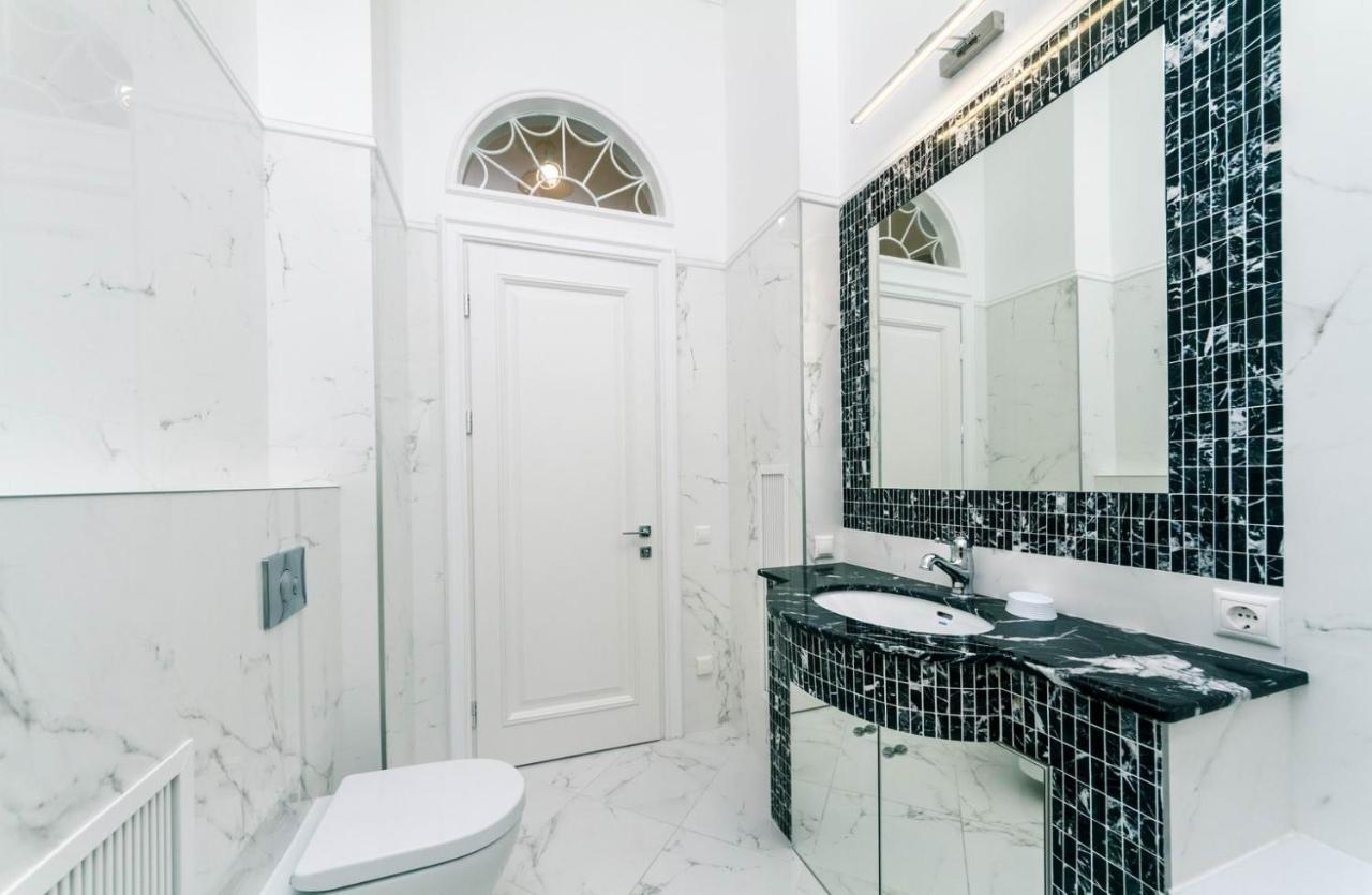 Vip Near Premier Palace & Arena City Київ Екстер'єр фото