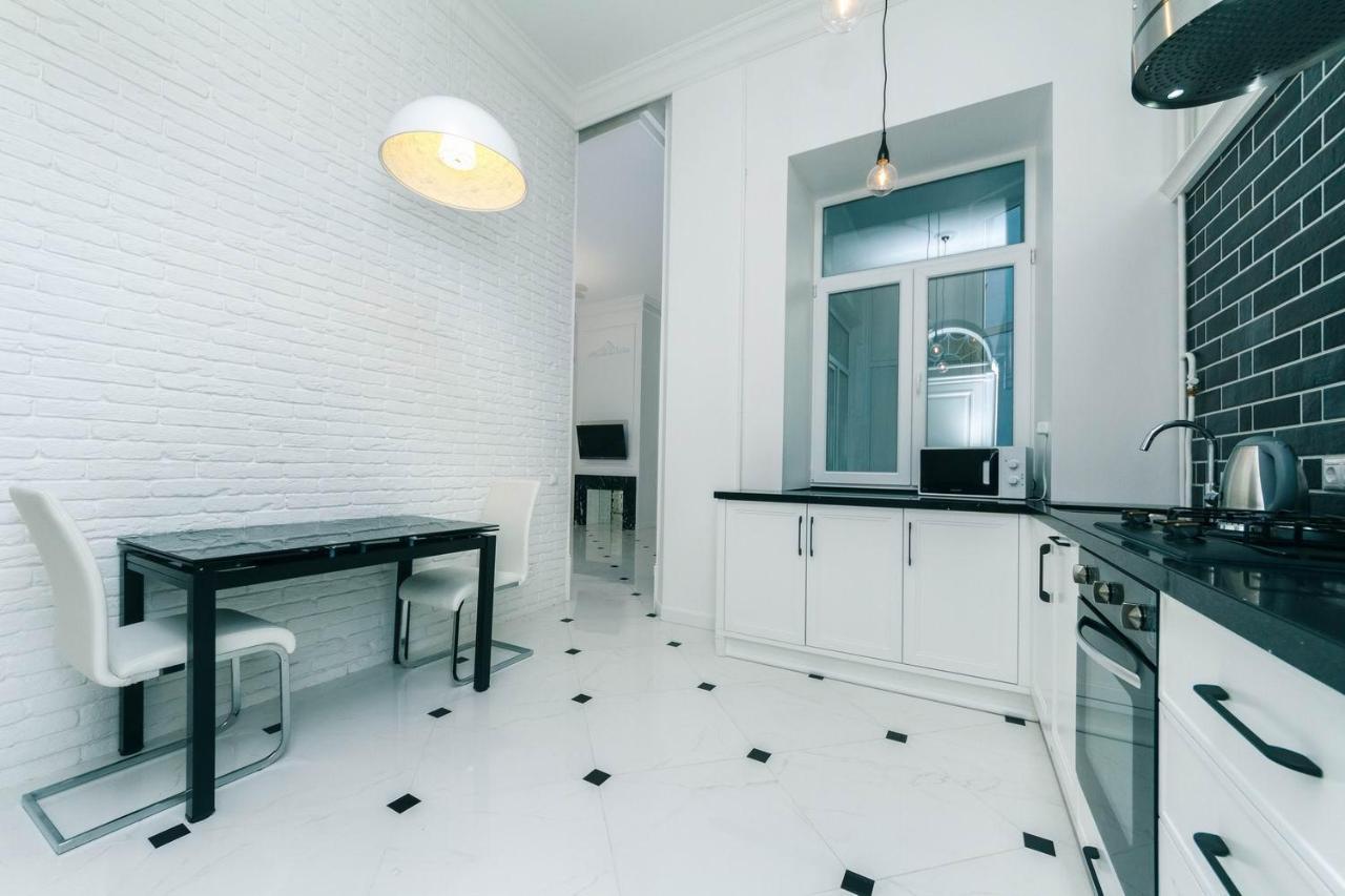 Vip Near Premier Palace & Arena City Київ Екстер'єр фото