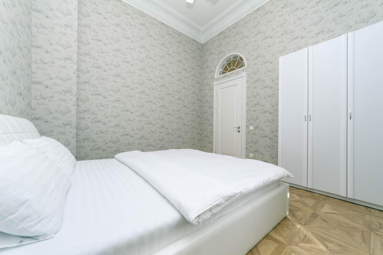 Vip Near Premier Palace & Arena City Київ Екстер'єр фото
