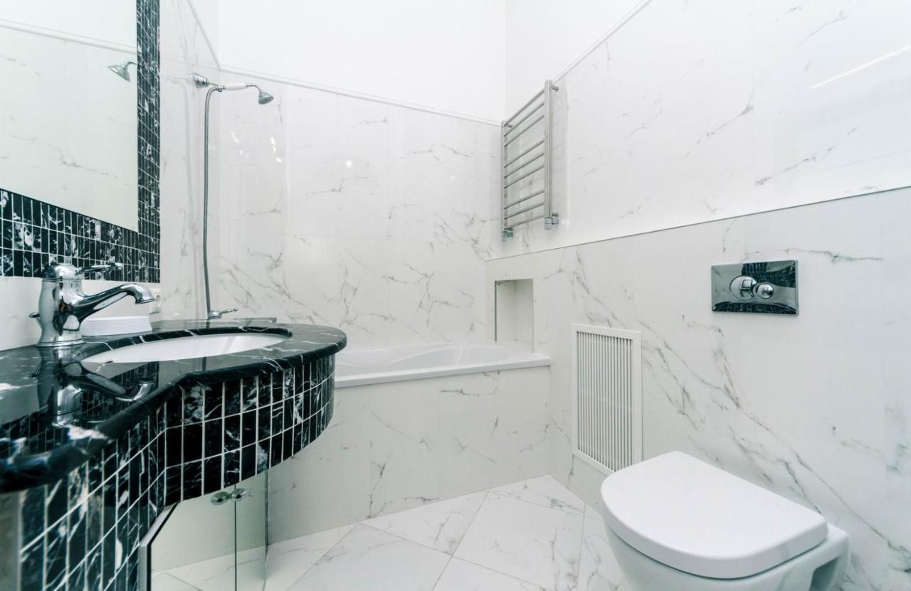 Vip Near Premier Palace & Arena City Київ Екстер'єр фото